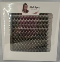 Image 1 of Cluster Lashes set white box