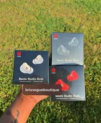 beats solo buds . 