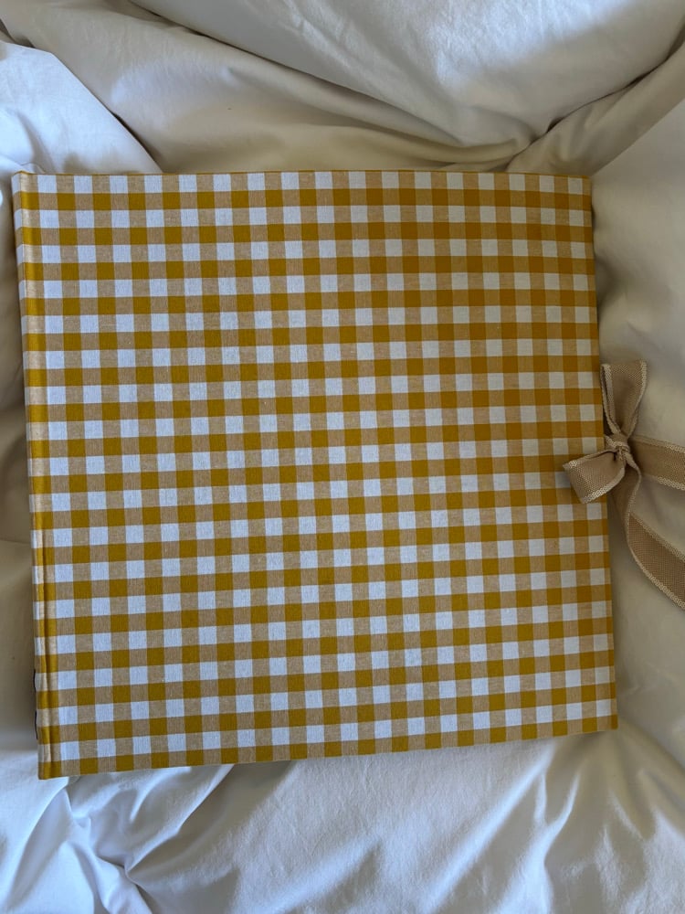 Image of Àlbum vichy mostaza con lazo