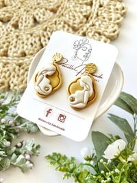 Image 2 of Raíces de Amor Collection