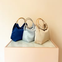 Image 2 of Bolso Carina - Dorado
