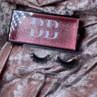 Image 3 of Sweetheart Lash.