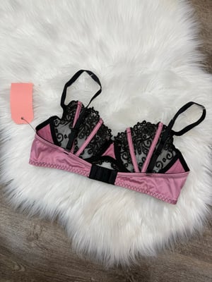 Image of Vintage Shirley of Hollywood Lace Bra - 36