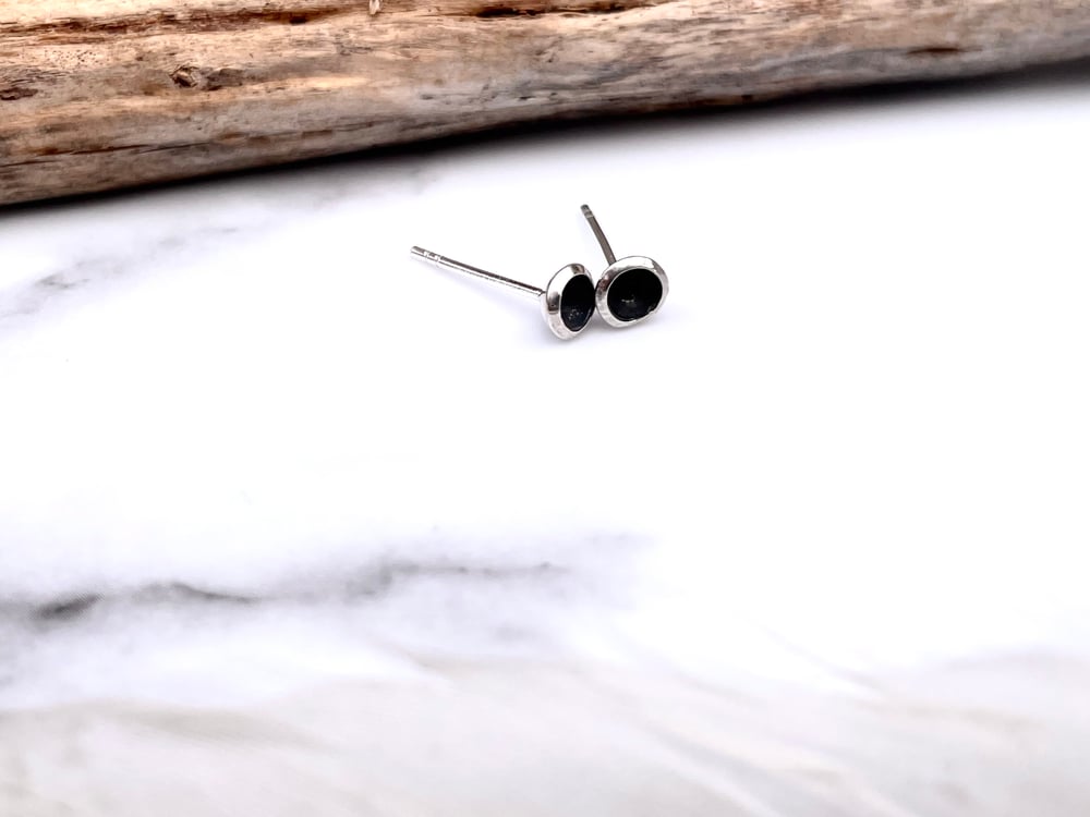 Handmade Black Hole Concave Sterling Silver Stud Earrings