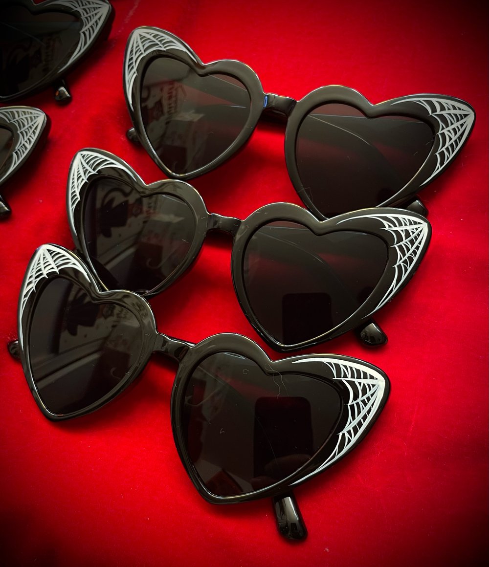 Spiderweb Heart Shaped Sun Glasses