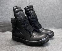 Image 2 of UNISEX BLACK KNIGHT RUNNERS