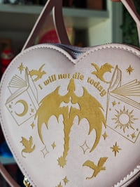 Image 2 of Bolso Alas de Sangre corazón rosa