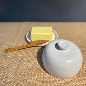 Image of Butter dish - shiny white