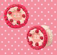 Image 1 of Birthday Cake Magnet