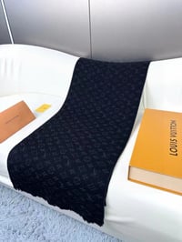 Image 3 of Lou Men’s Scarf