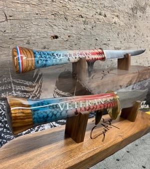Image of Veteran Knife with Walnut Stand