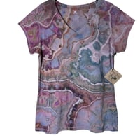 Image 6 of ♻️ UPCYCLED L Ladies V-Neck Tee in Earthy Geode Ice Dye