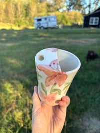 Image 3 of Tiger Lily Hummingbird to go cup