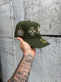 Image 3 of OLIVE CREAM NEW YORK YANKEES CUSTOM FITTED CAP