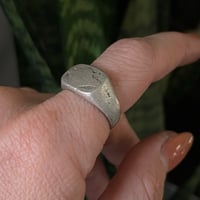 Image 4 of SIGNET RING SIZE 6.5