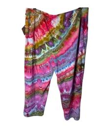 Image 4 of ♻️ UPCYCLED 2X Petite Plus Knit Pocket Pants in Euphoria Agate Ice Dye