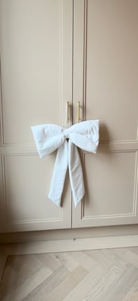 Image 2 of The Ivory Linen Story Bow