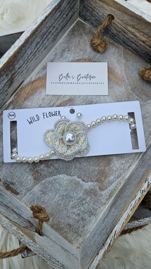 Image of Pearl Flower Choker Necklace