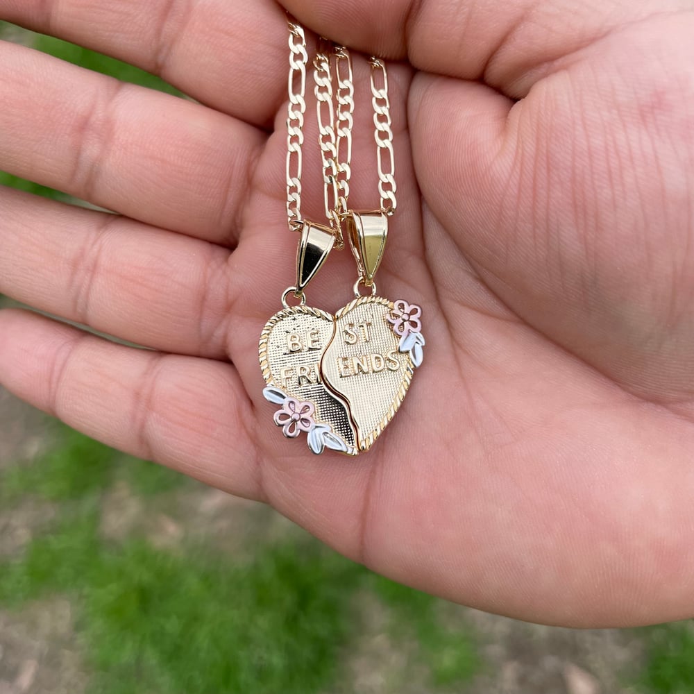 Best friends necklace set