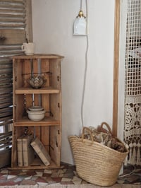 Image 1 of Le petit meuble d'appoint détourné 