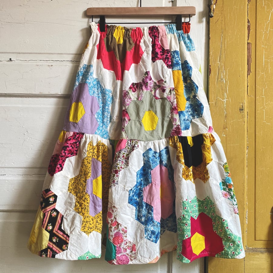 Image of Grandma's Garden Quilt Top Skirt 2