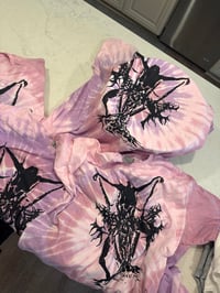 Image 2 of Pint Tie Dyed Bleeding 