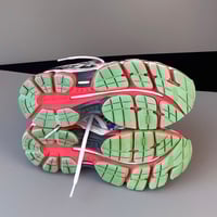 Image 5 of size: us8.5 uk6 eu40 cm25.5