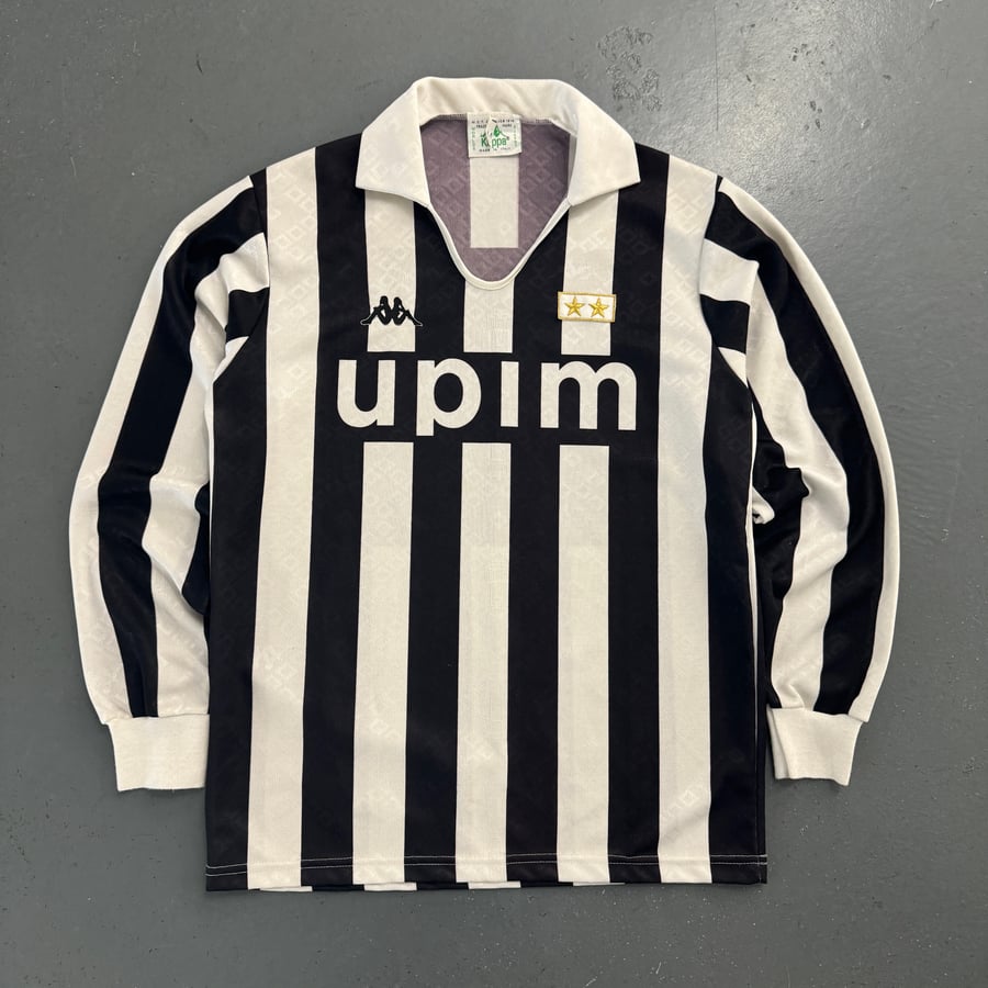 Image of 1989 Juventus home kit, size medium