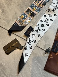 Image 4 of LV Twillies