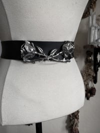 Image 2 of Crossed Roses Belt