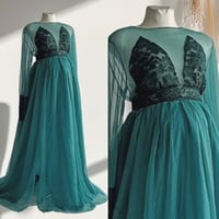 Image 1 of photography dress Adelle - size M - emerald - photo props