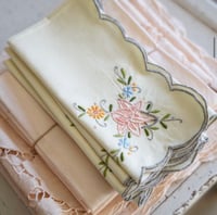 Image 1 of Lot de 5 serviettes brodées en couleurs