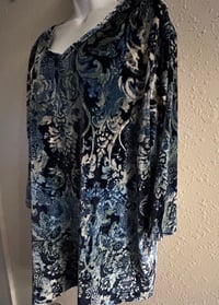 Image 3 of New 26/28w Catherine’s Velvet top #722*15