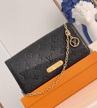 Image 1 of LV Wallet On Chain Lily 
