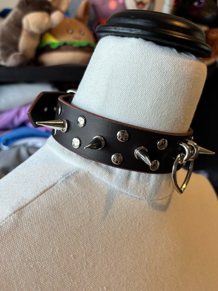 Image of Silver Spiked Brown Leather Collar
