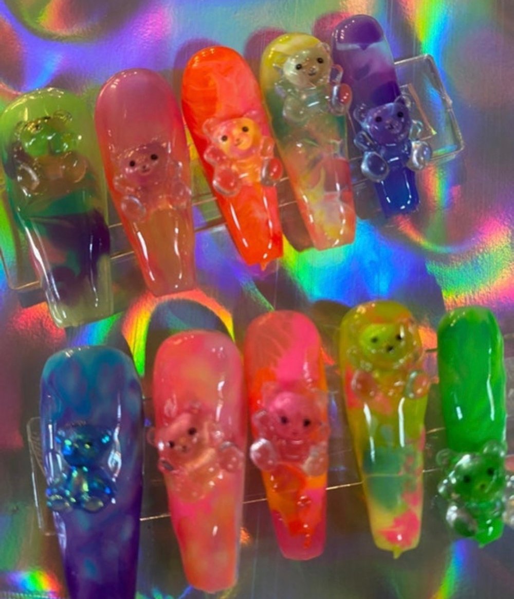 Kawaii gummy bear acid nails 💅 