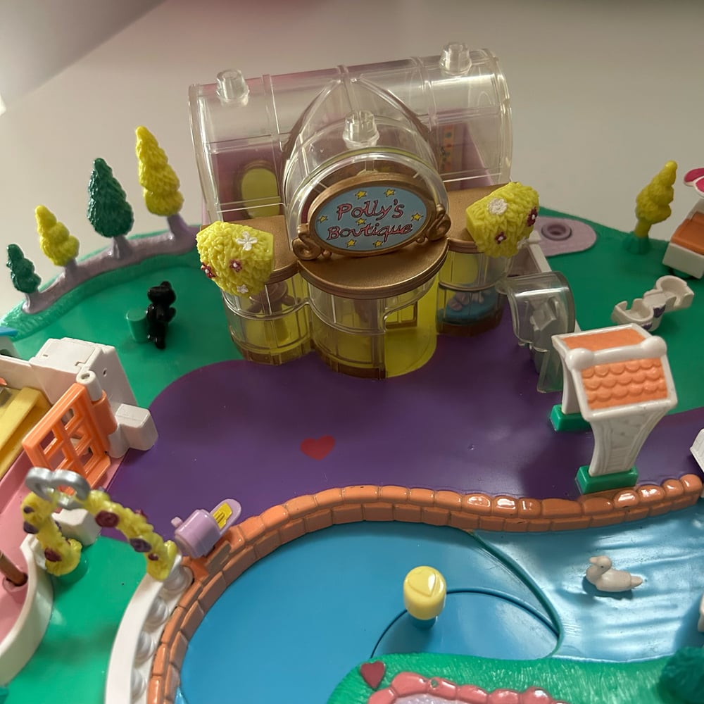 Image of Polly pocket magical movin pollyville