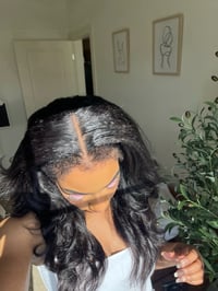 Image 9 of 20 inch KINKY STRAIGHT 360 LACE WIG with 4c KINKY EDGES 