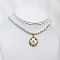Pearl & Gold Clover Necklace 