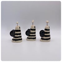 Image 3 of Goth Bees 5.5 cm