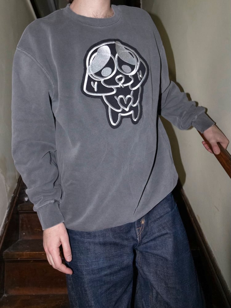 GARMENT DYED CREWNECK (GREY) Image 3