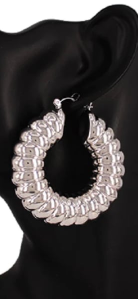 Image of Leah hoops