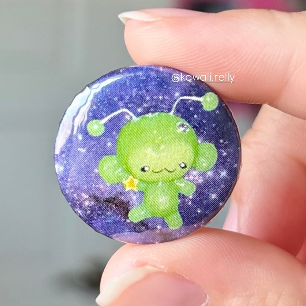 Image of Glorpy Momo - button pin