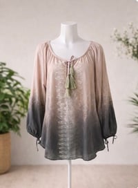 Image 2 of New XL One World Top #723*10