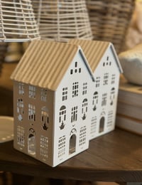 Image 2 of White Enamel Gloss Candle House