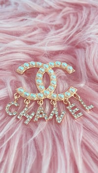 Image 5 of Glam Boss  Brooches 