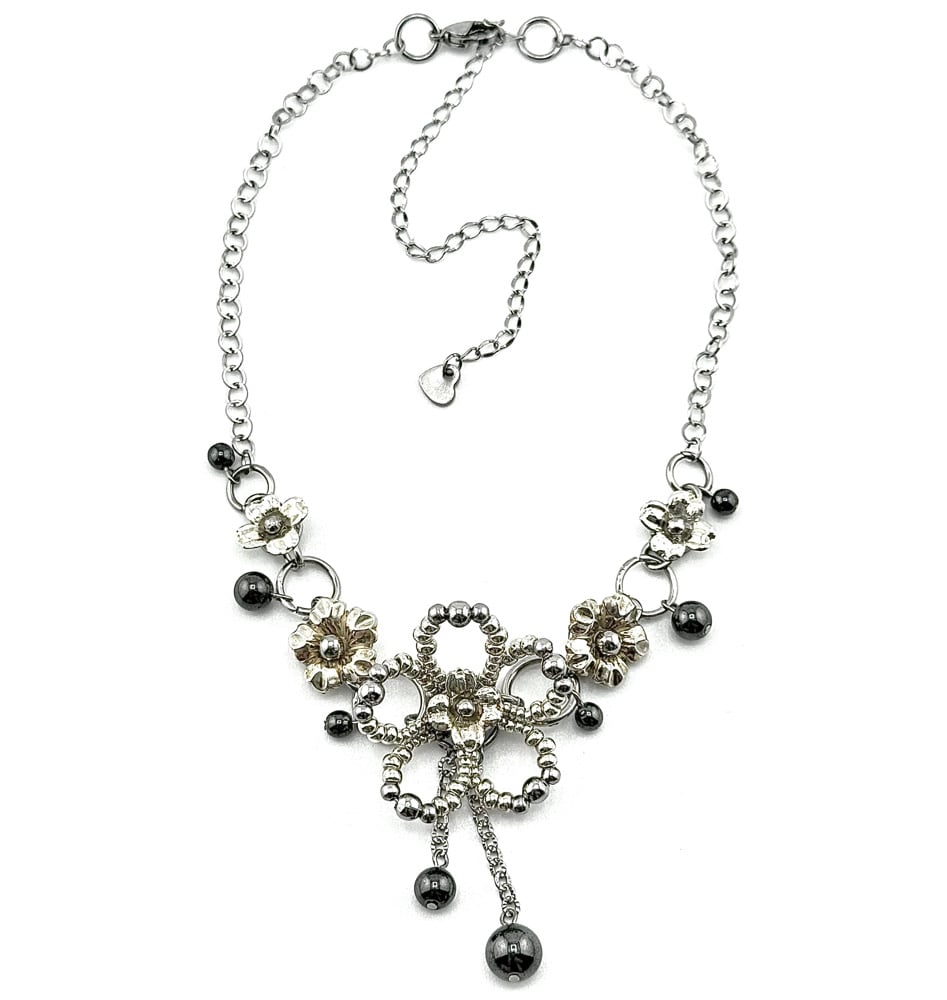 Image of Nightshade Necklace 