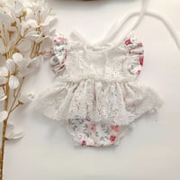 Image 3 of Newborn girls body-dress Ava | floral