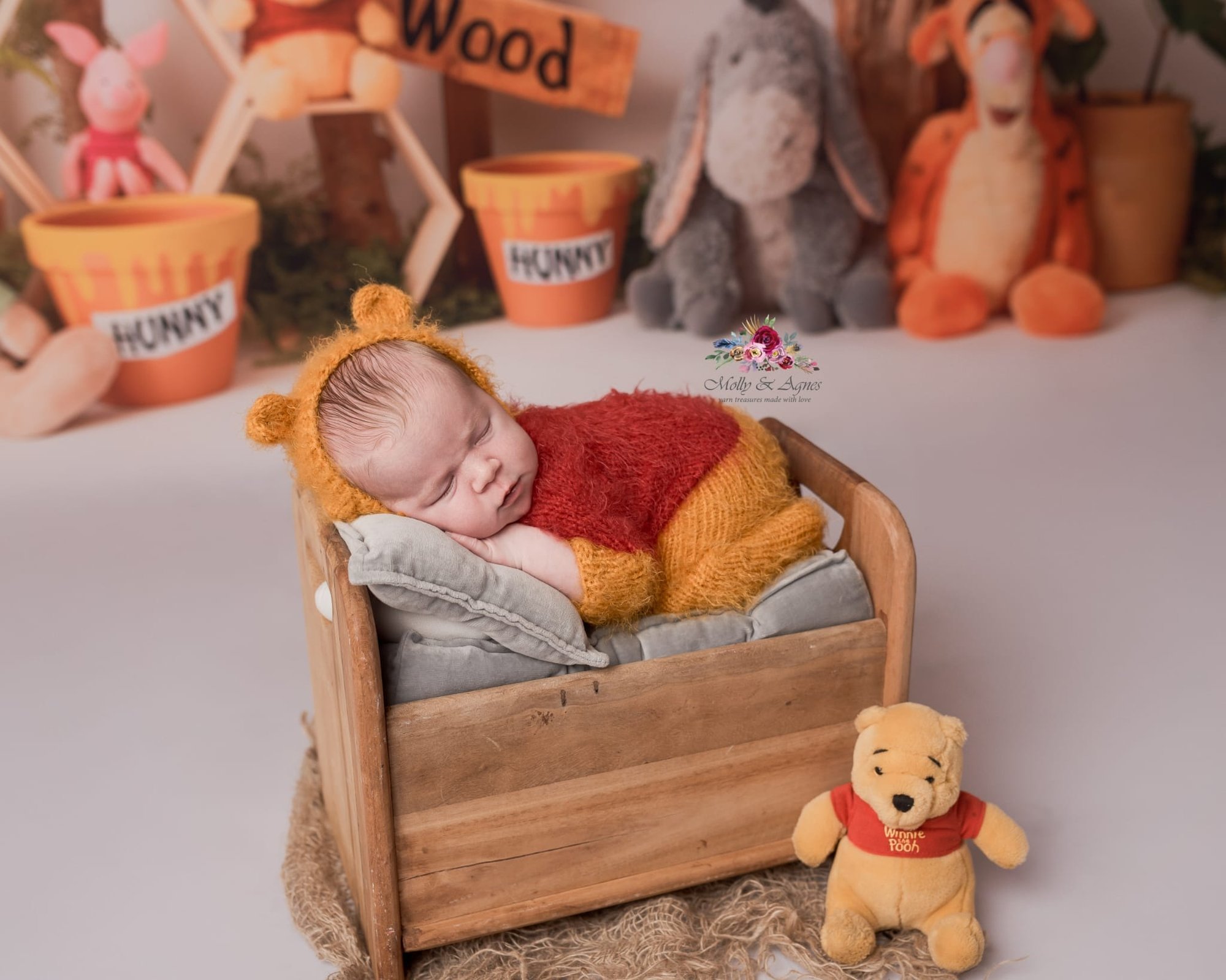 Poohbear Romper and bonnet Molly and Agnes - Main Image