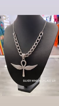Silver wing necklace 